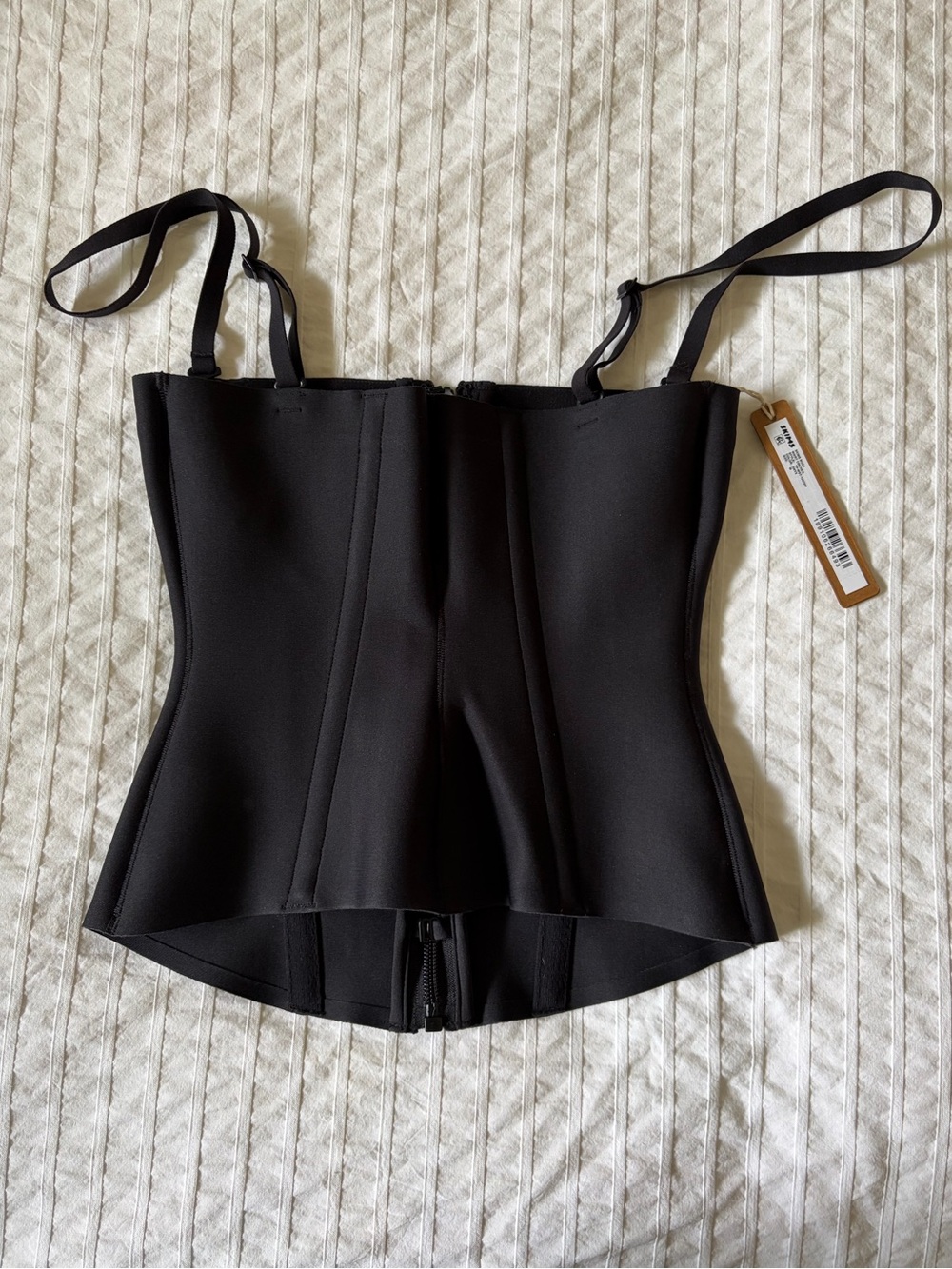 SKIMS- size medium -Body Core Sculpt Waist Cincher in the shade Onyx